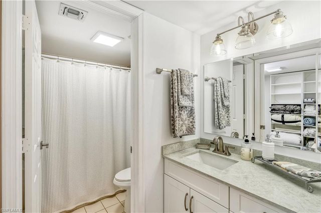 3001 Sandpiper Bay Circle, Naples, FL 34112