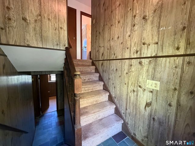 15 Bear Mountain Road, Danbury, CT 06811