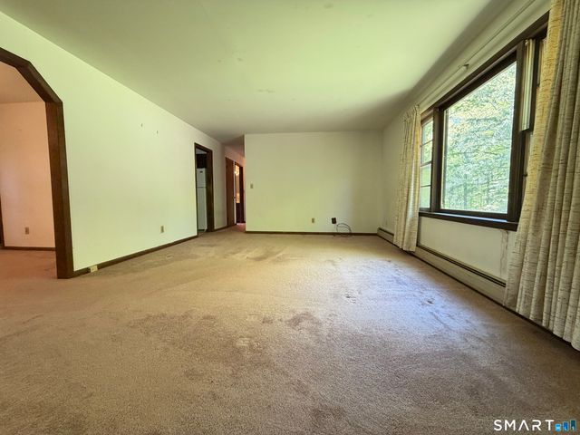 15 Bear Mountain Road, Danbury, CT 06811