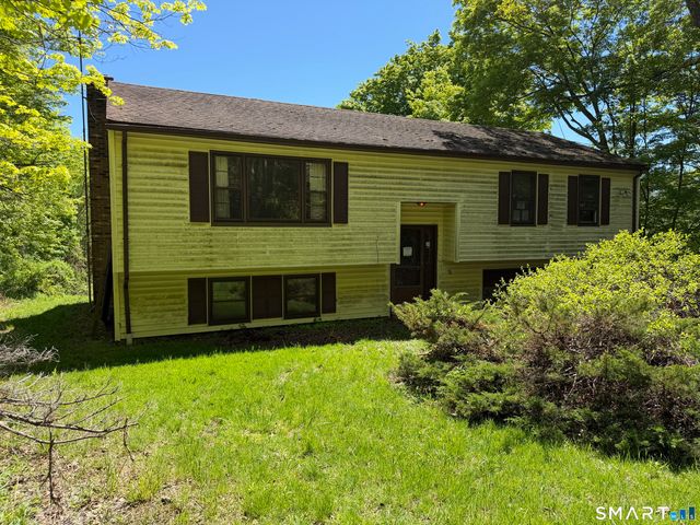 15 Bear Mountain Road, Danbury, CT 06811