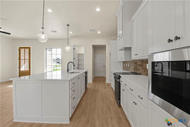 1212 Madyson Lane, Salado, TX 76571