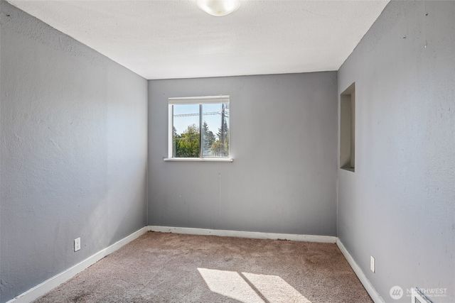 8703 16th Avenue SW, Seattle, WA 98106