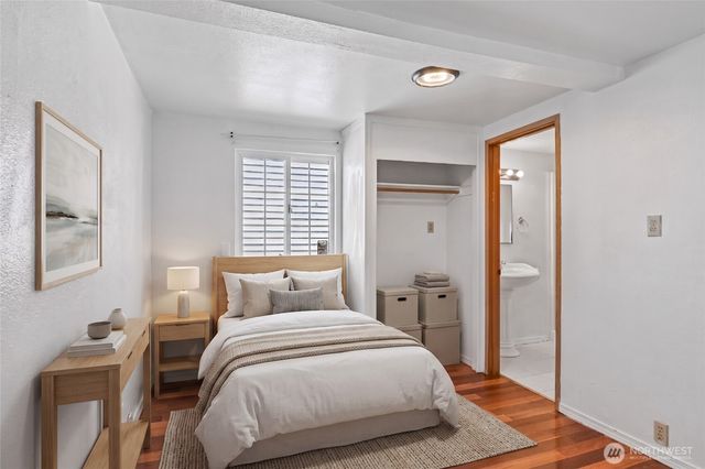 8703 16th Avenue SW, Seattle, WA 98106