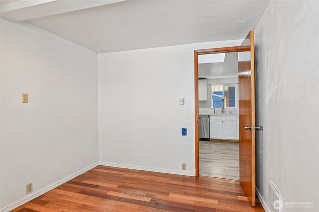 8703 16th Avenue SW, Seattle, WA 98106