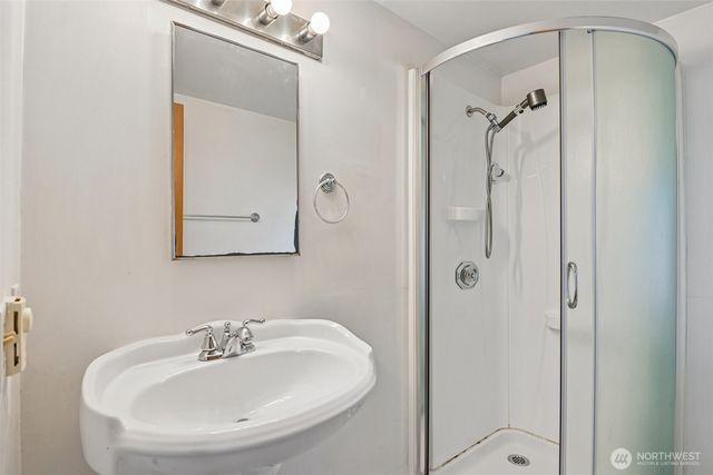 8703 16th Avenue SW, Seattle, WA 98106
