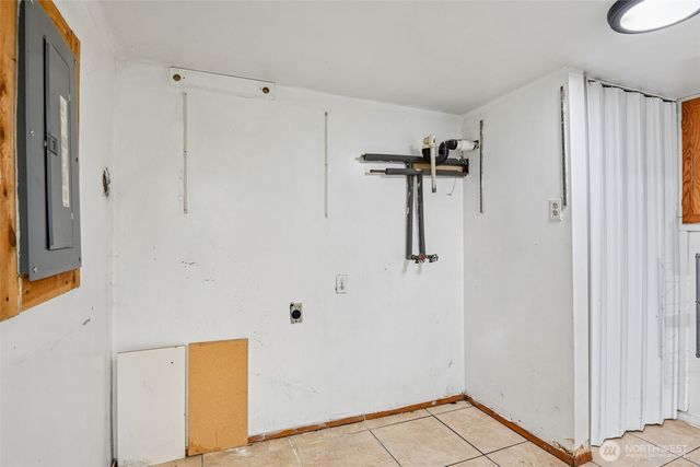 8703 16th Avenue SW, Seattle, WA 98106