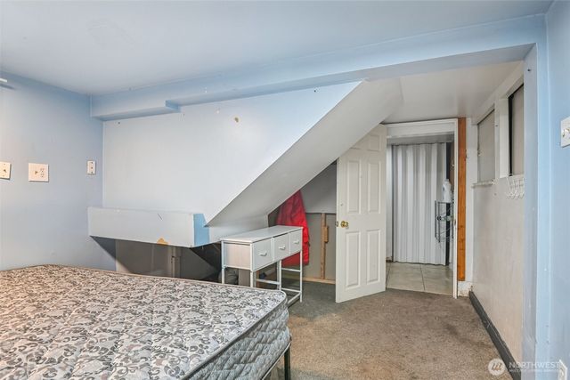 8703 16th Avenue SW, Seattle, WA 98106