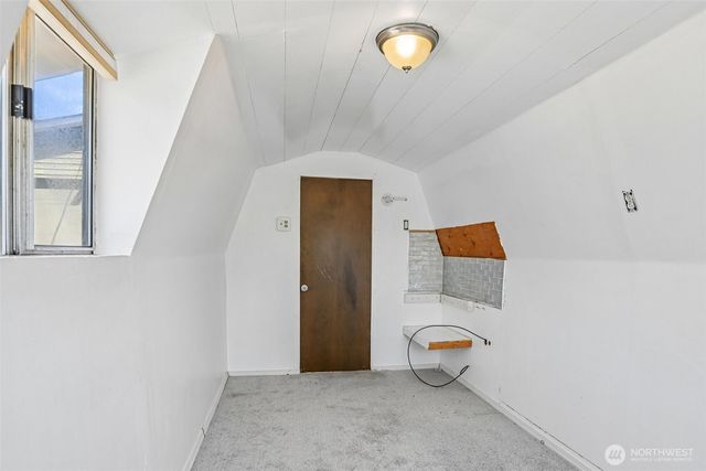 8703 16th Avenue SW, Seattle, WA 98106