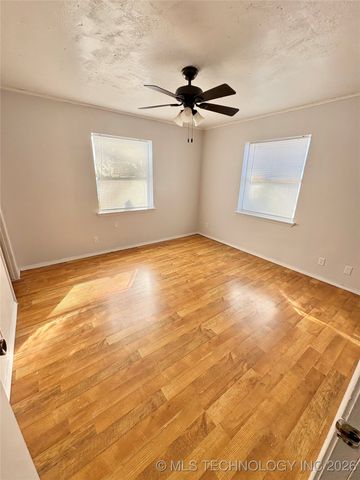 313 E Ash Avenue, Fort Gibson, OK 74434