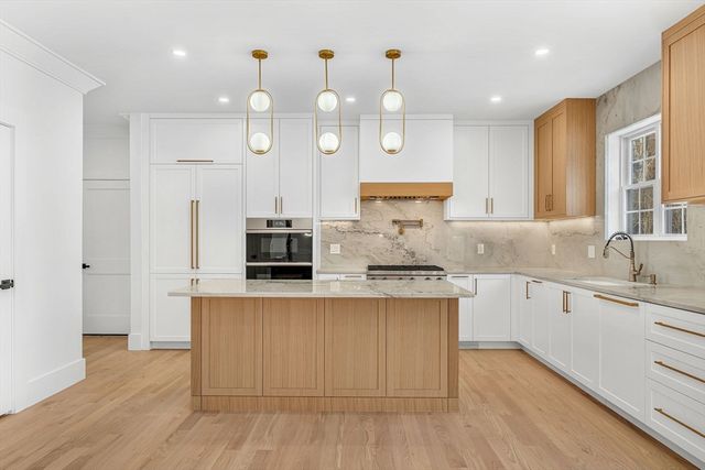 1 Sanders Lane, Bolton, MA 01740