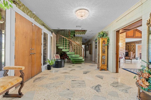 11318 Wallisville Road, Houston, TX 77013