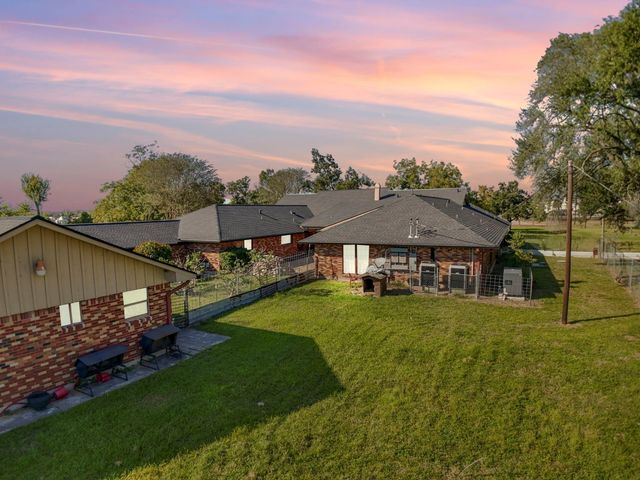 11318 Wallisville Road, Houston, TX 77013