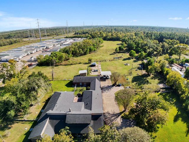 11318 Wallisville Road, Houston, TX 77013