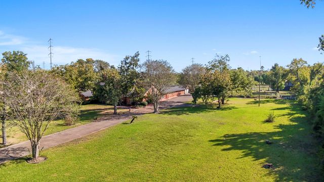 11318 Wallisville Road, Houston, TX 77013