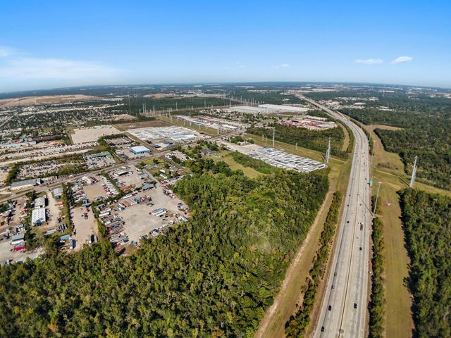 11318 Wallisville Road, Houston, TX 77013