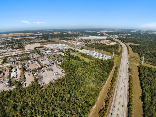 11318 Wallisville Road, Houston, TX 77013