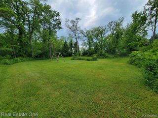 2015 Lamella, Wixom, MI 48393