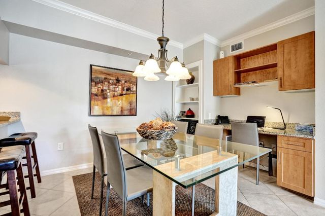 6426 Emerald Dunes 304 Drive 304, West Palm Beach, FL 33411