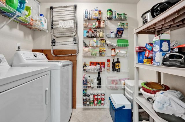 6426 Emerald Dunes 304 Drive 304, West Palm Beach, FL 33411