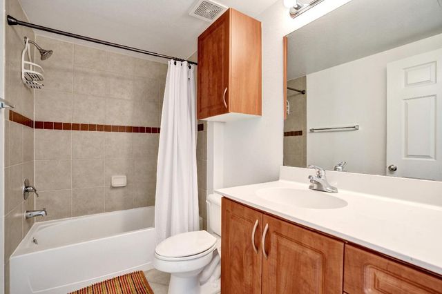 6426 Emerald Dunes 304 Drive 304, West Palm Beach, FL 33411