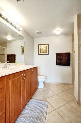 6426 Emerald Dunes 304 Drive 304, West Palm Beach, FL 33411