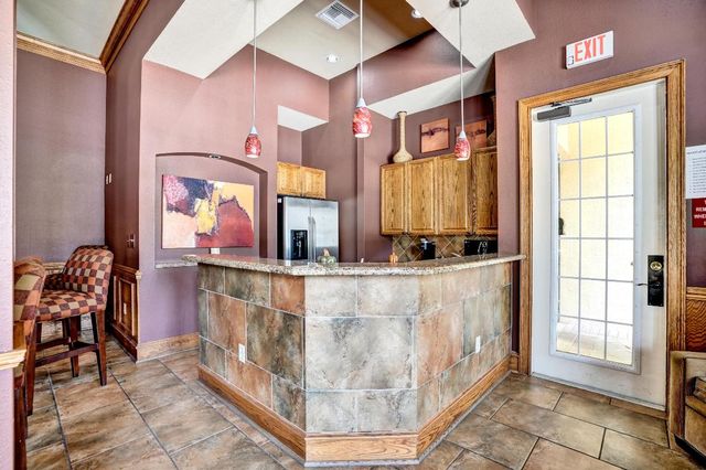 6426 Emerald Dunes 304 Drive 304, West Palm Beach, FL 33411