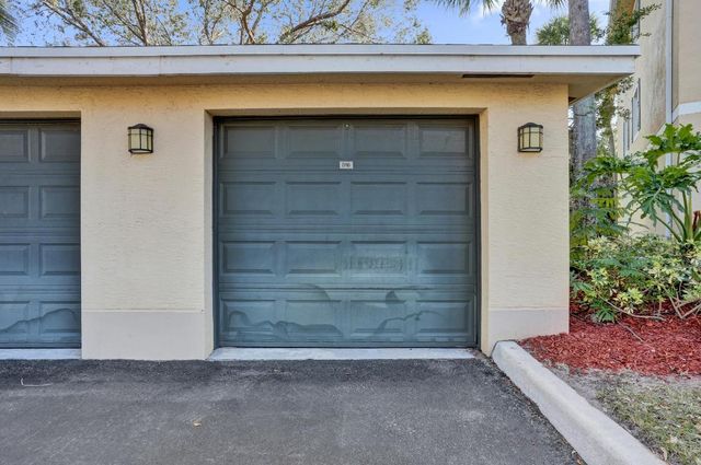 6426 Emerald Dunes 304 Drive 304, West Palm Beach, FL 33411