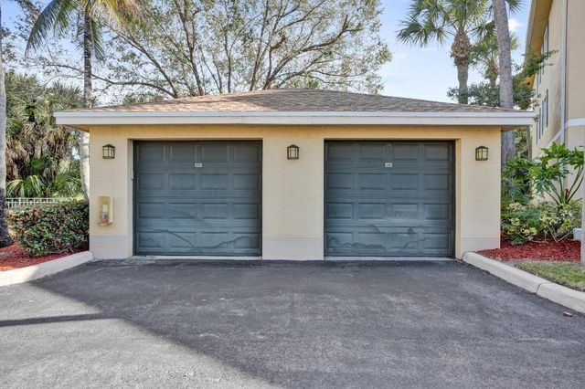 6426 Emerald Dunes 304 Drive 304, West Palm Beach, FL 33411