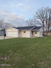 930 Indianola Avenue, Montpelier, OH 43543