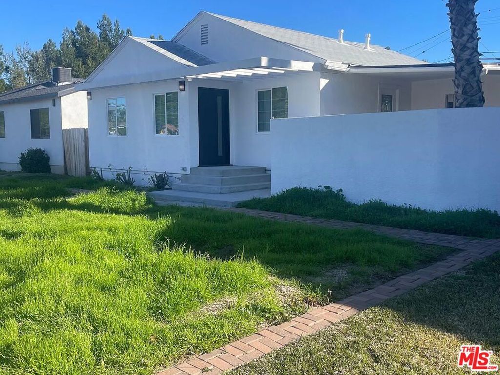 6036 Lindley Avenue, Encino, CA 91316