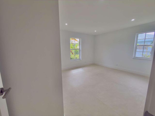 236 SE 3rd Avenue, Delray Beach, FL 33483