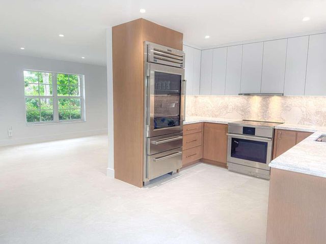 236 SE 3rd Avenue, Delray Beach, FL 33483