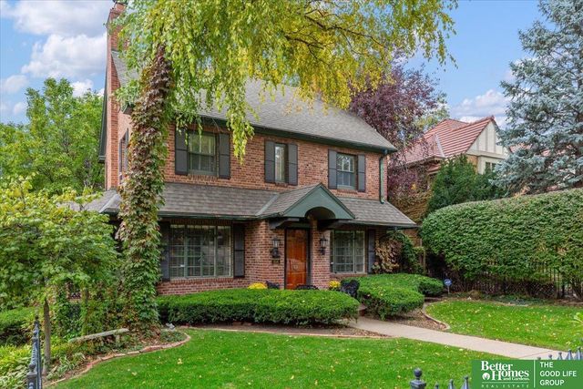 656 N 58th Street, Omaha, NE 68132