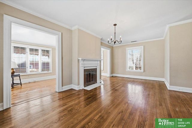 656 N 58th Street, Omaha, NE 68132