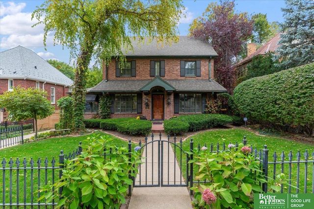 656 N 58th Street, Omaha, NE 68132