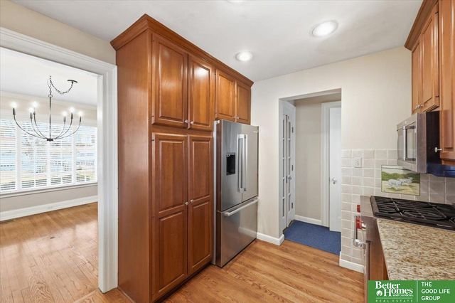 656 N 58th Street, Omaha, NE 68132