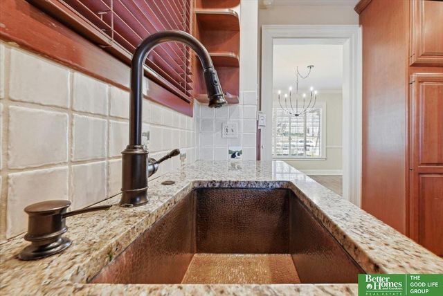 656 N 58th Street, Omaha, NE 68132