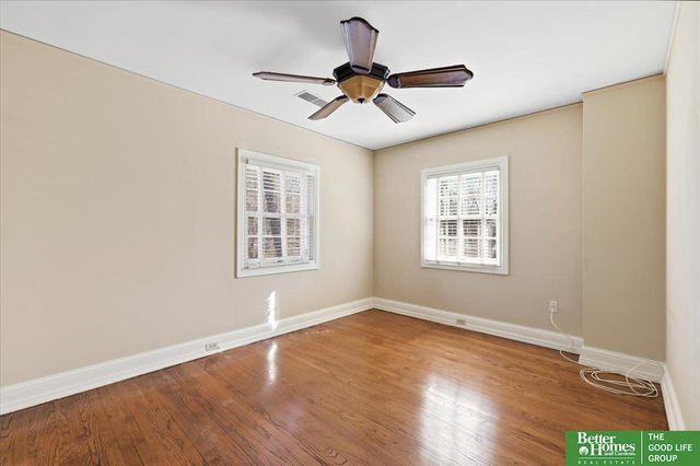 656 N 58th Street, Omaha, NE 68132