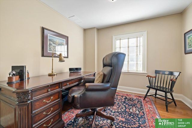 656 N 58th Street, Omaha, NE 68132