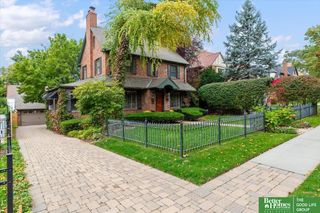 656 N 58th Street, Omaha, NE 68132