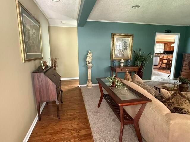 2711 S Claremont Avenue, Springfield, MO 65804