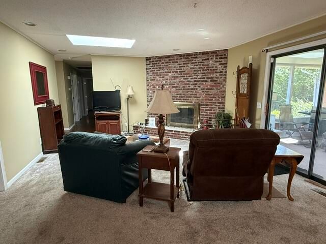 2711 S Claremont Avenue, Springfield, MO 65804