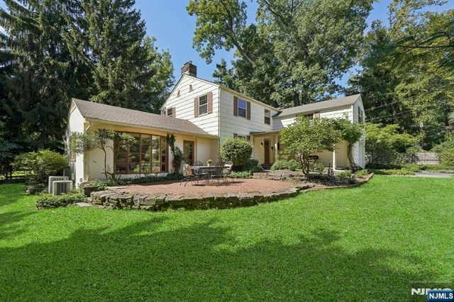 1 Seneca Place, Montclair, NJ 07043