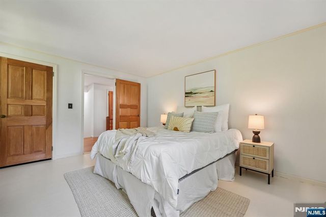 1 Seneca Place, Montclair, NJ 07043