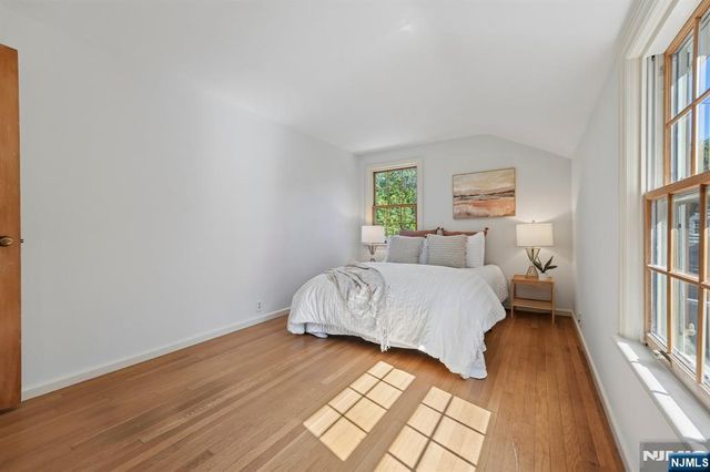 1 Seneca Place, Montclair, NJ 07043