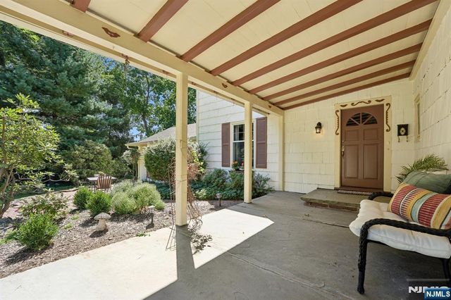 1 Seneca Place, Montclair, NJ 07043