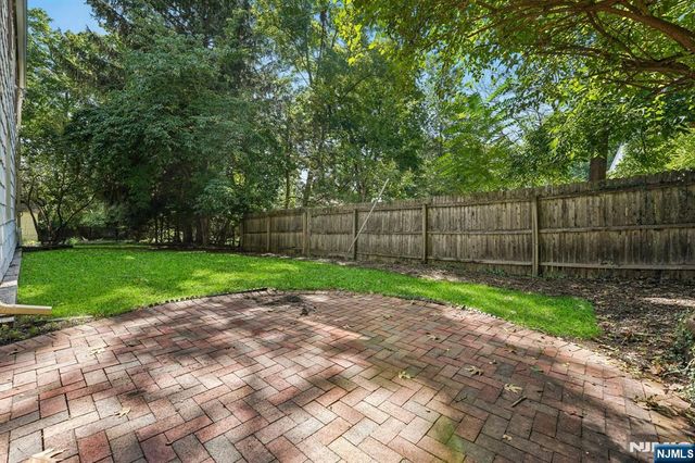 1 Seneca Place, Montclair, NJ 07043