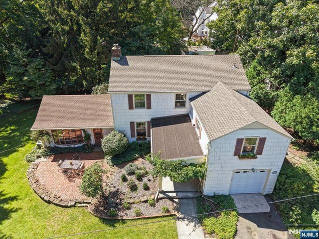 1 Seneca Place, Montclair, NJ 07043