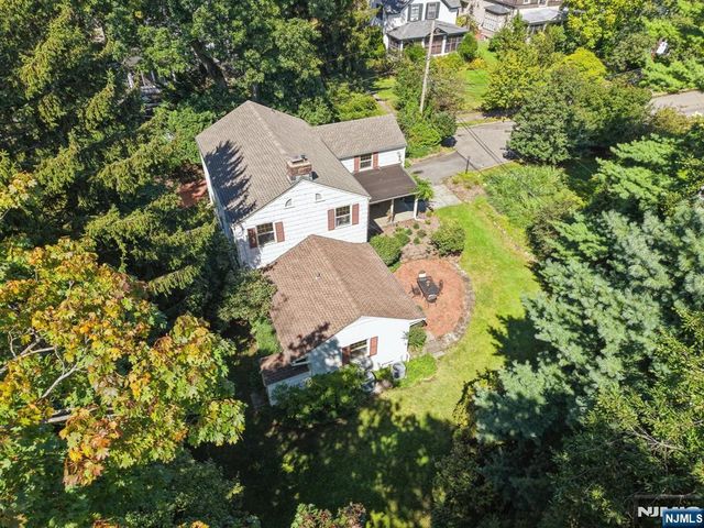1 Seneca Place, Montclair, NJ 07043