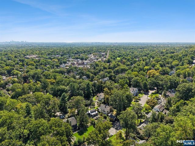 1 Seneca Place, Montclair, NJ 07043